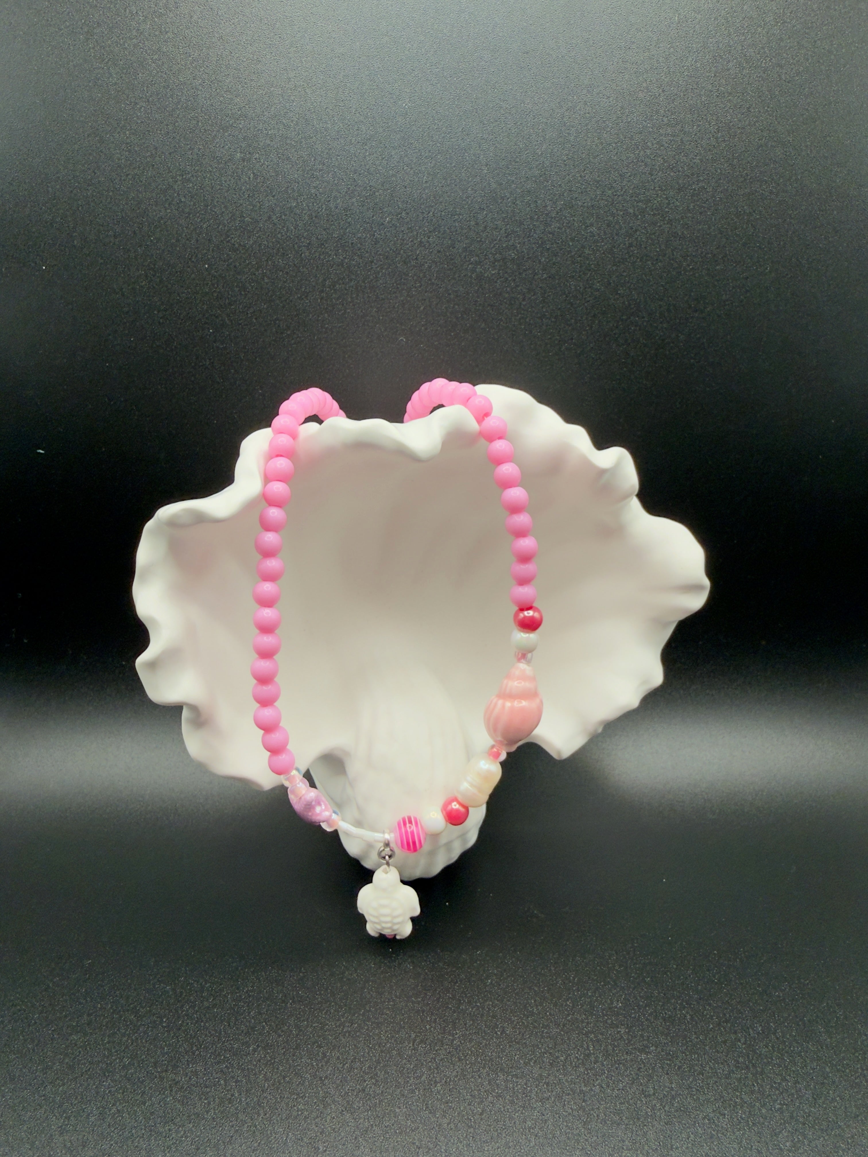 "Candy Pink Ocean Vibes“ – Handgefertigte Perlenkette