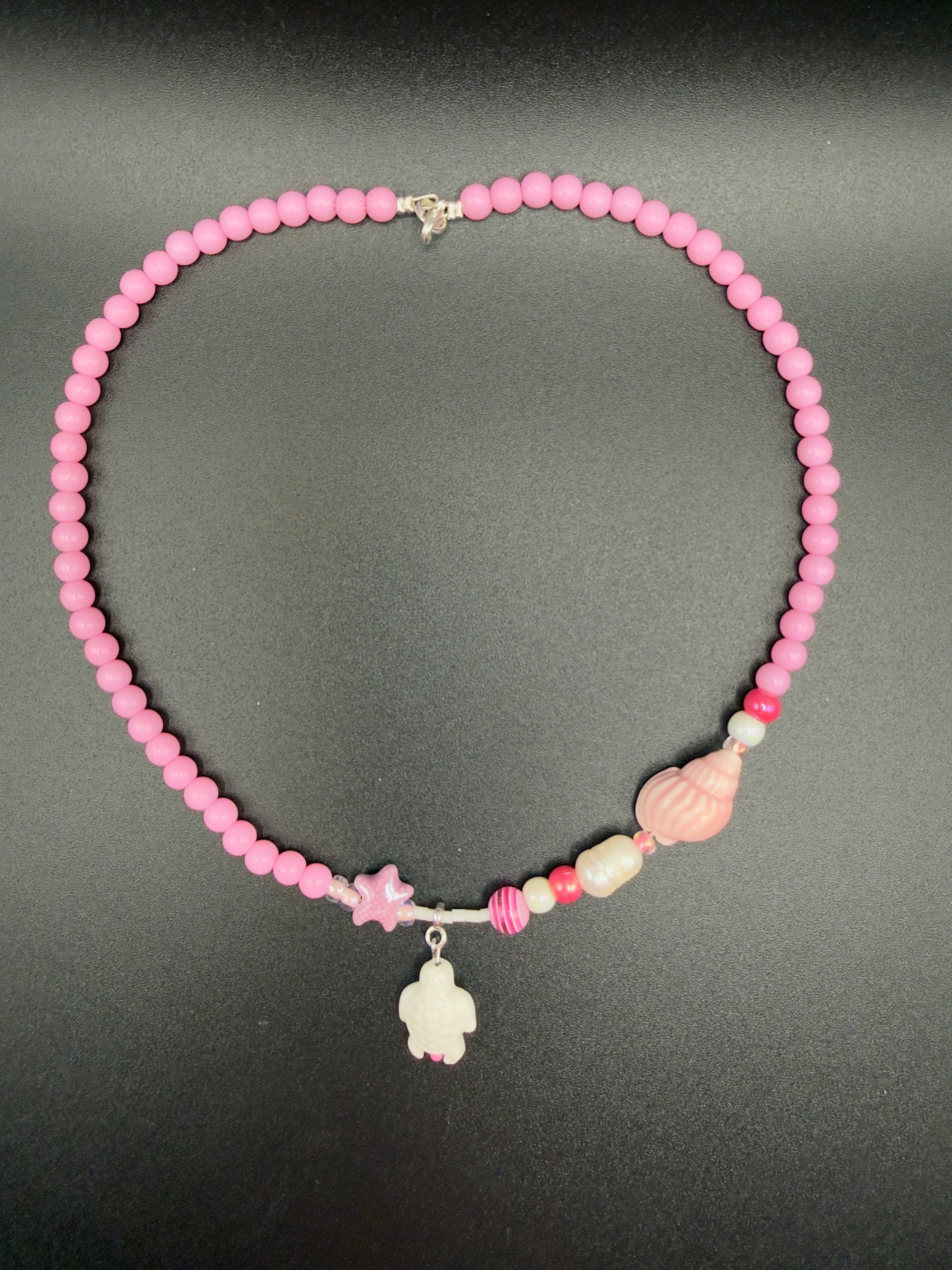 "Candy Pink Ocean Vibes“ – Handgefertigte Perlenkette