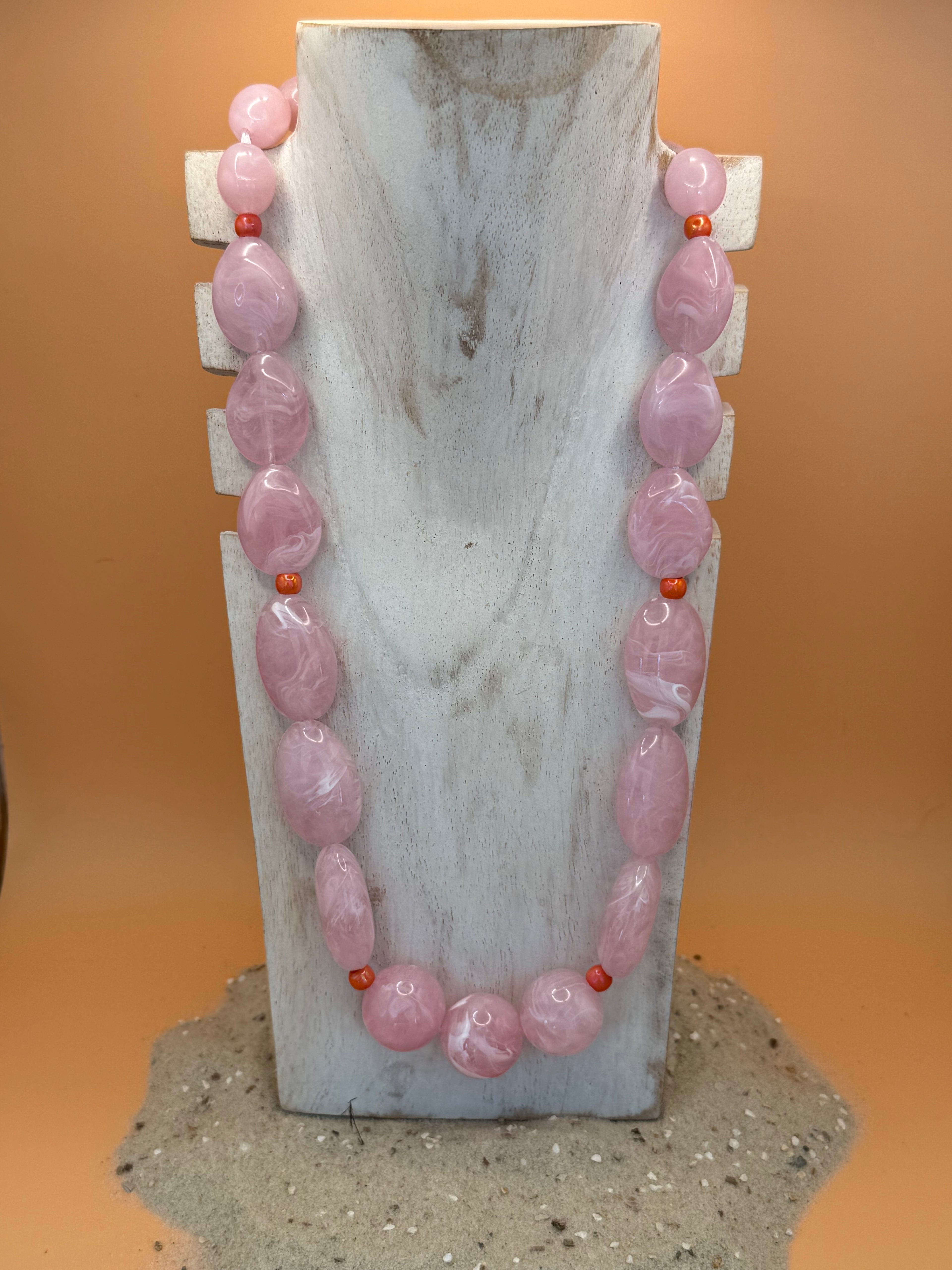 "Summer Glow in Rosé & Coral" - Statement Kette