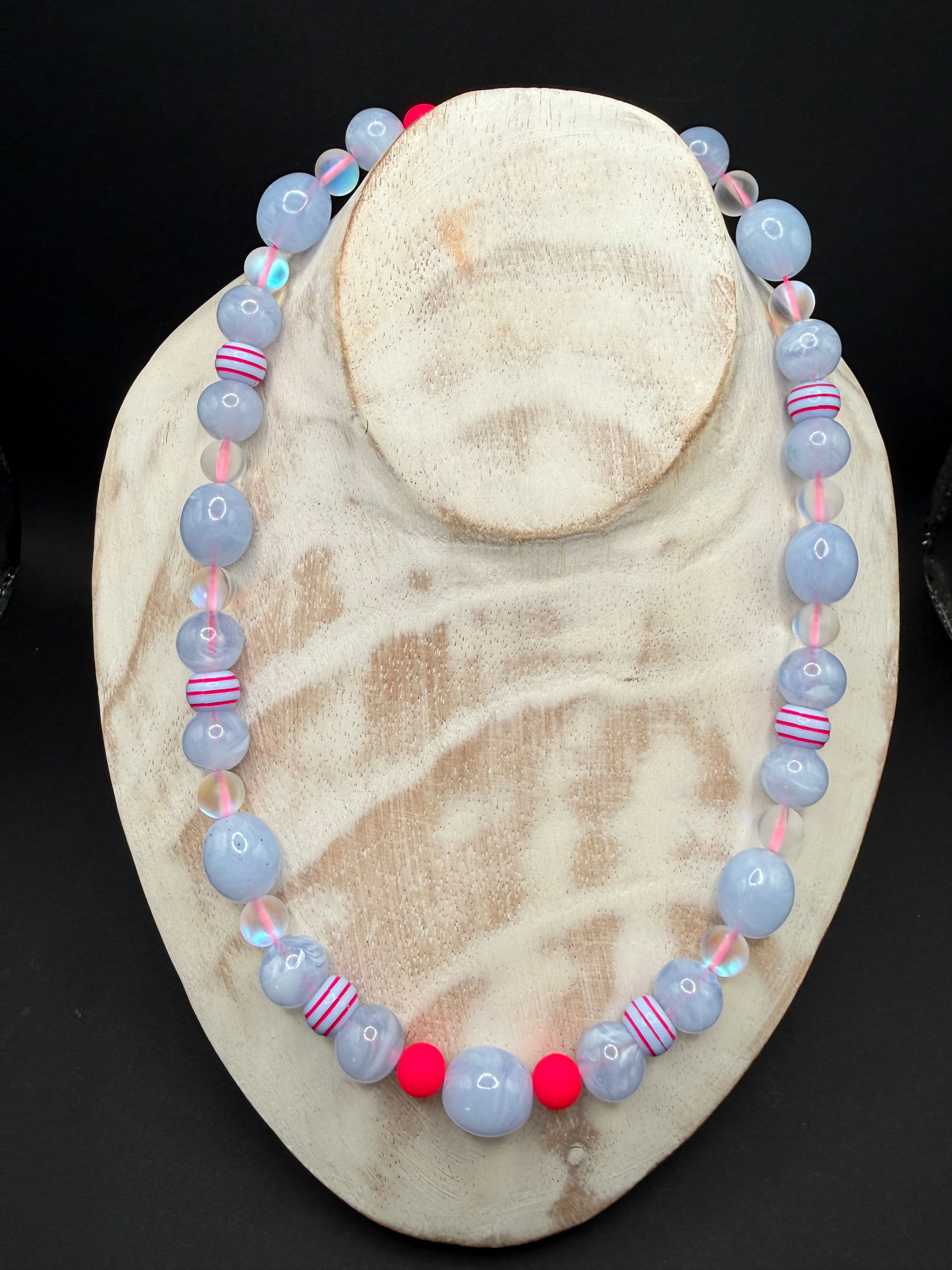 „Deich -Diva" – Pink-Hellblau Perlenkette