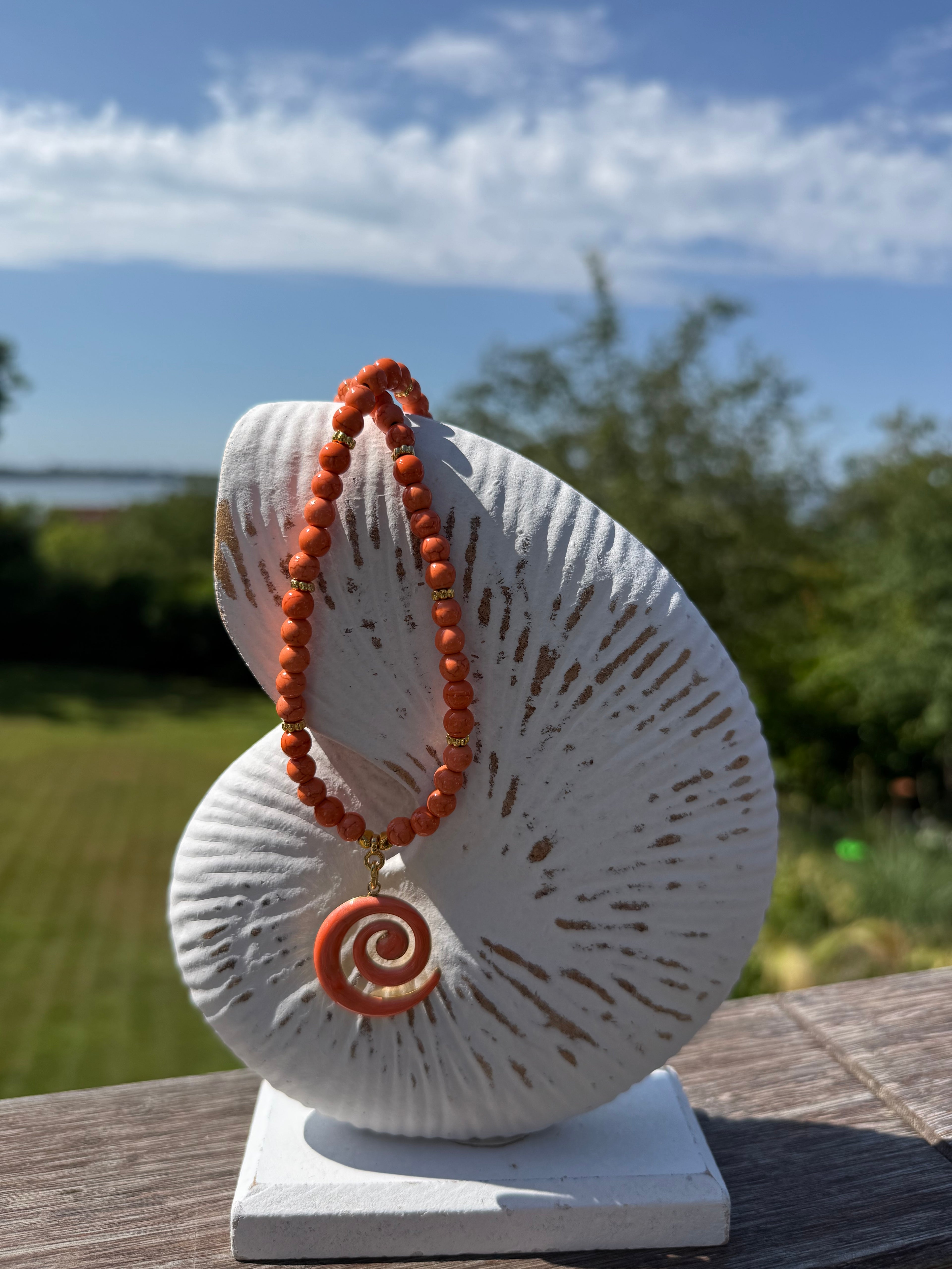 "Abendrot" – Orangene Perlenkette